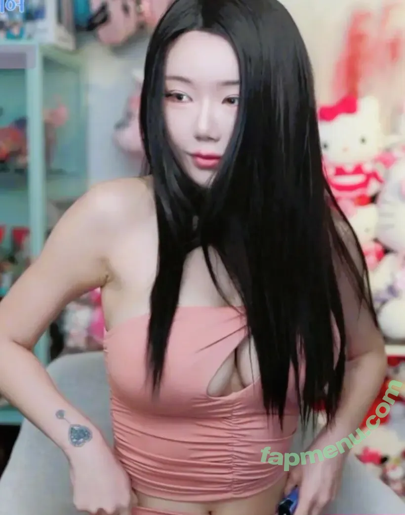 Berry nude photo #0660 (berry_is_blooming)