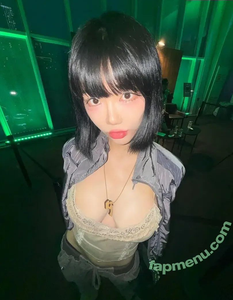 Berry nude photo #0881 (berry_is_blooming)
