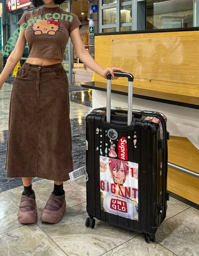 Berry nude photo #0966 (berry_is_blooming)