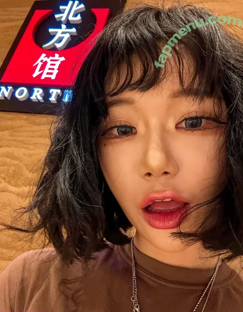 Berry nude photo #0967 (berry_is_blooming)