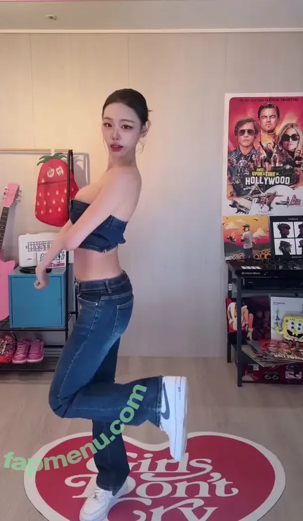 Berry nude photo #0995 (berry_is_blooming)