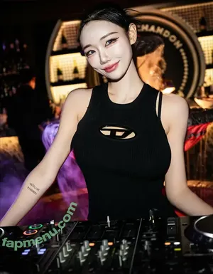 Berry / berry_is_blooming nude photo #1015