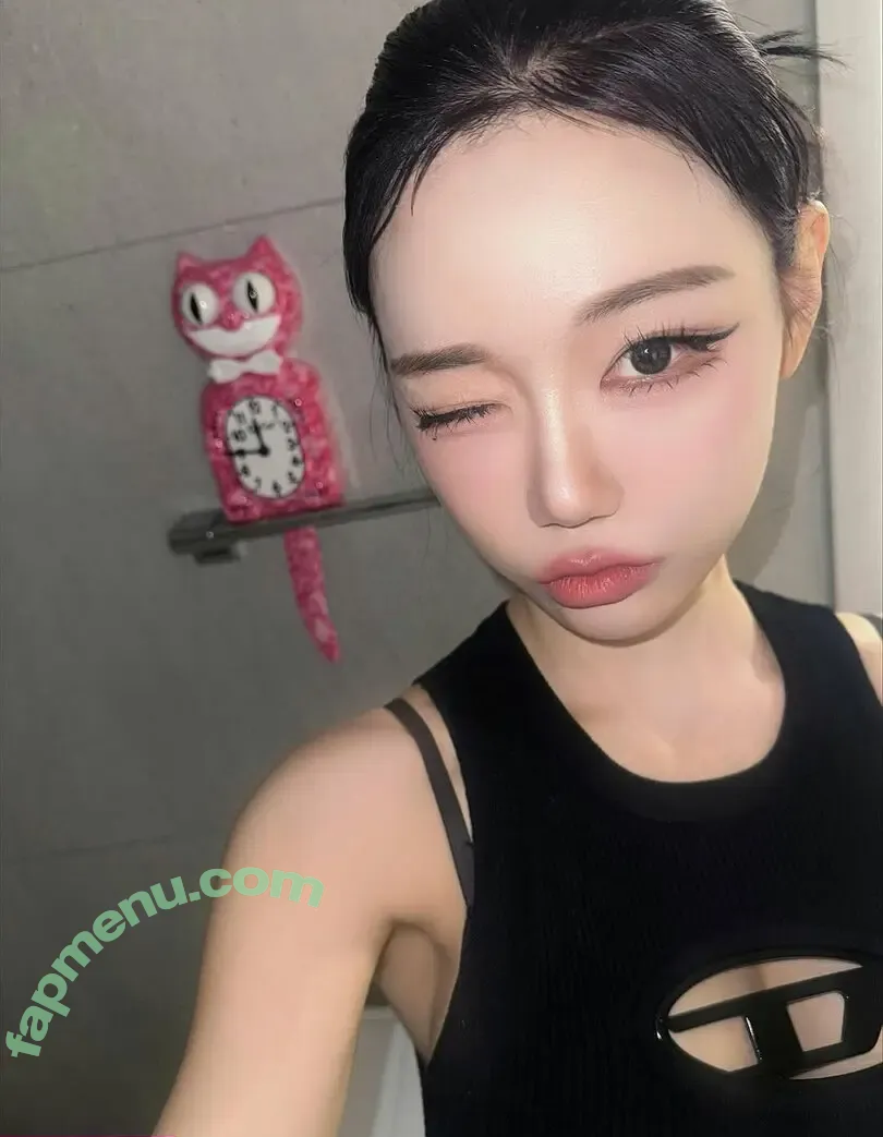 Berry nude photo #1010 (berry_is_blooming)