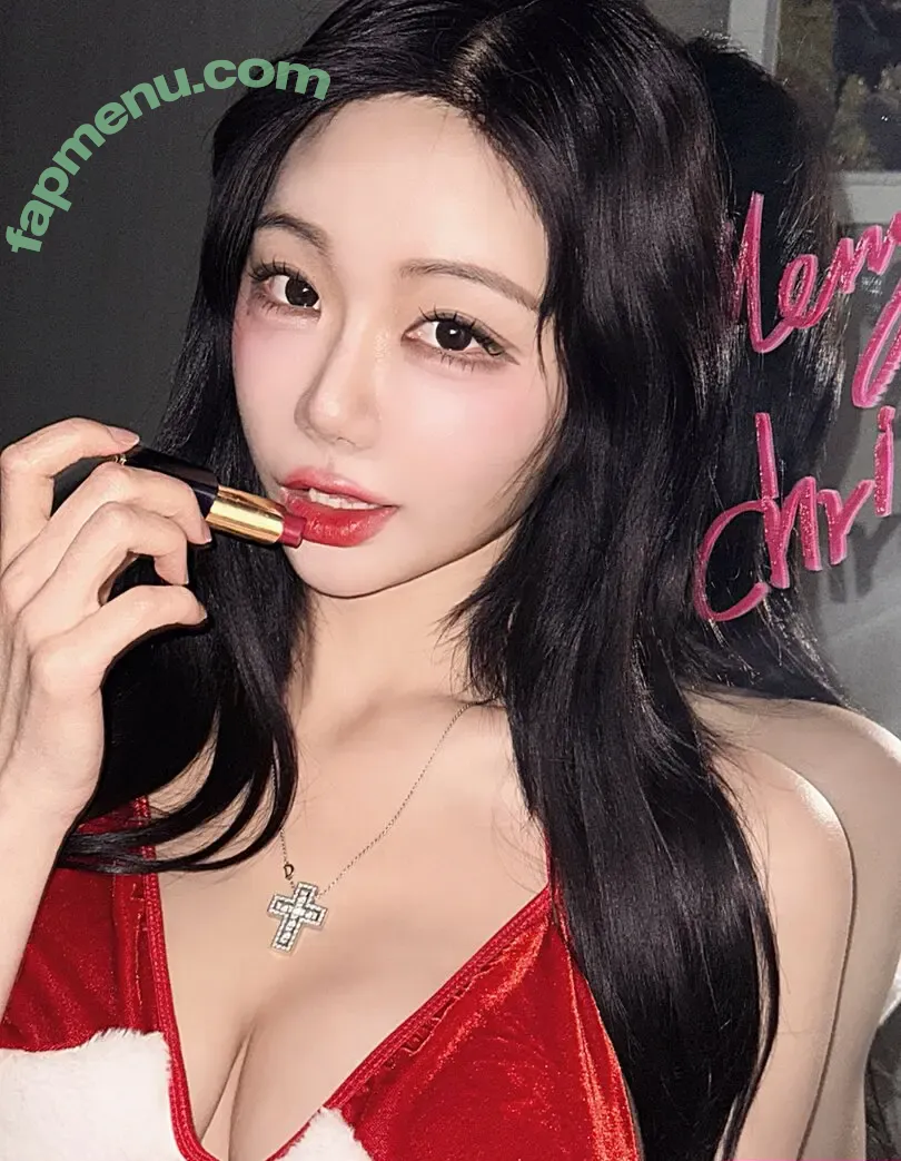 Berry nude photo #1085 (berry_is_blooming)