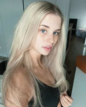 Berticuss / Britnyellen / biancasotelo14 nude photo #0080