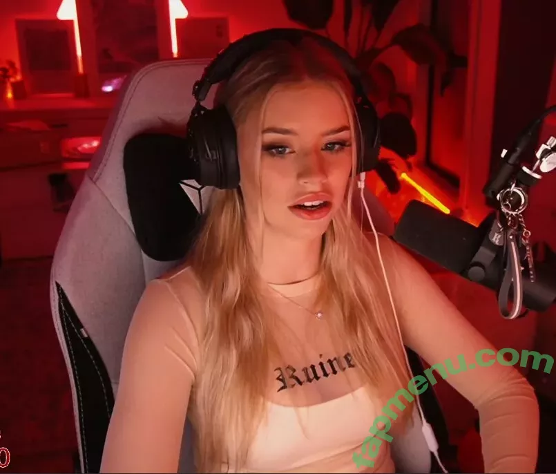 Berticuss nude photo #0121 (Britnyellen / biancasotelo14)