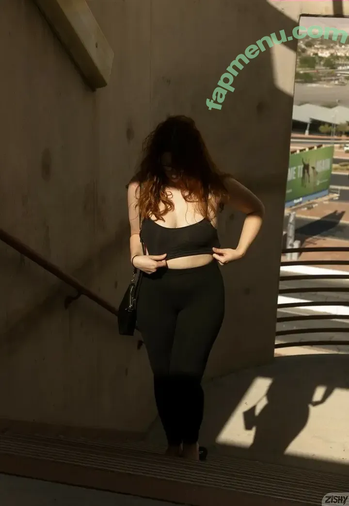 Bess Breast nude photo #0112 (BessBreast / bessbreastvip)