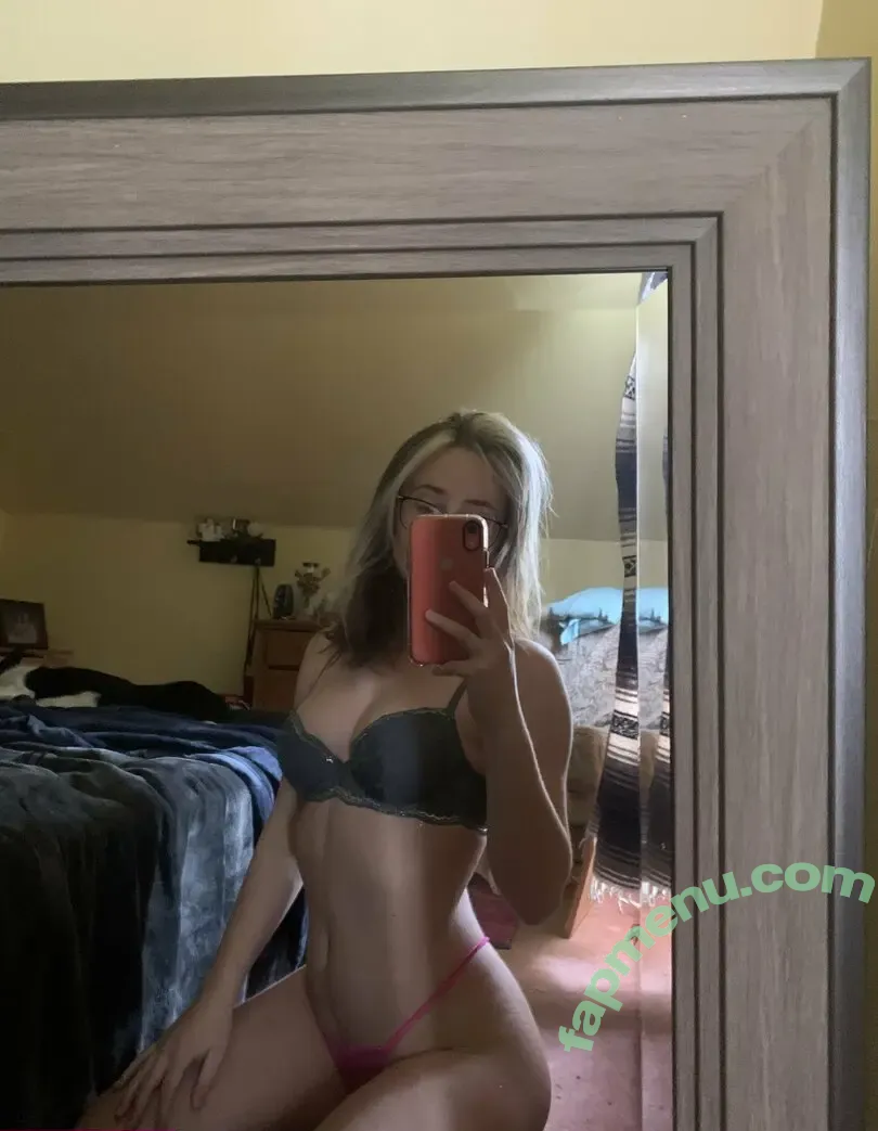 besswhit24 nude photo #0011 (besswhit24)