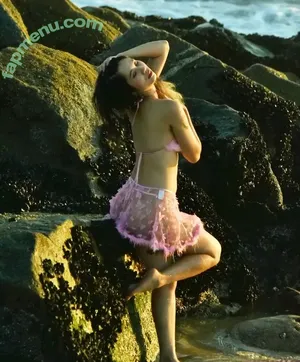 Bessy Q / Aquentine / Final Girlz / Justa Queen / Quynh Văn / _bessy.q_ nude photo #0021
