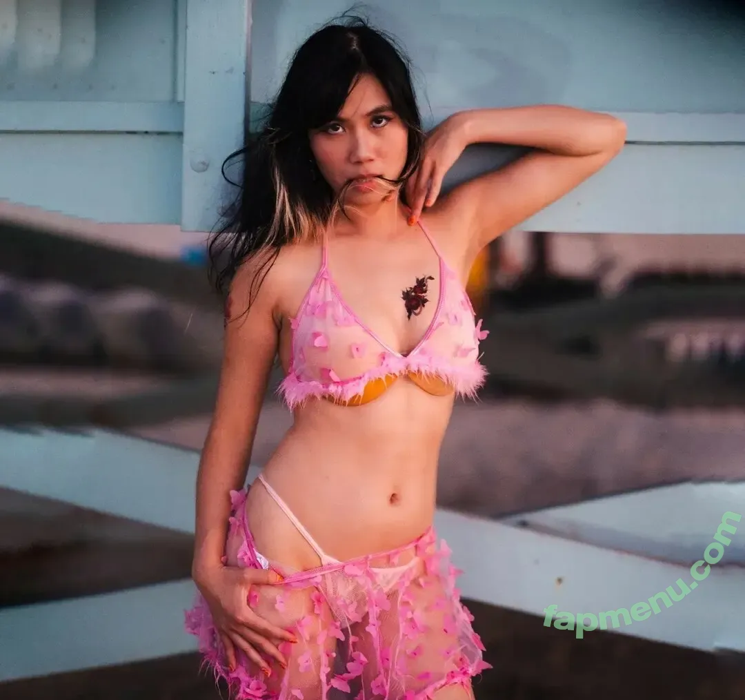 Bessy Q nude photo #0011 (Aquentine / Final Girlz / Justa Queen / Quynh Văn / _bessy.q_)