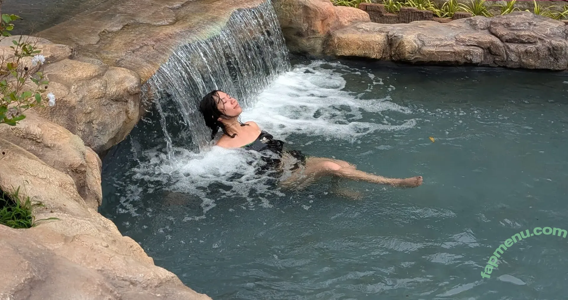 Bessy Q nude photo #0159 (Aquentine / Final Girlz / Justa Queen / Quynh Văn / _bessy.q_)