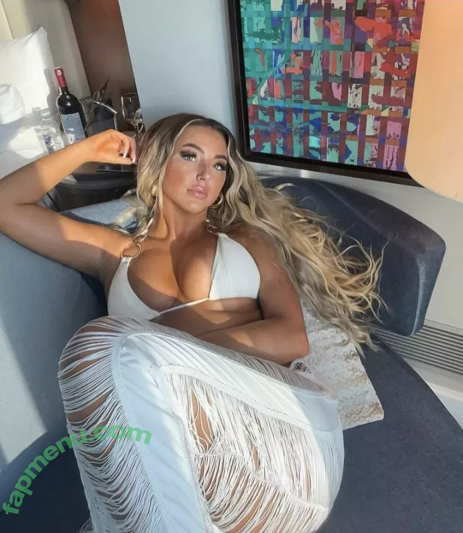 Beth Amelia nude photo #0037 (bethameliacm)