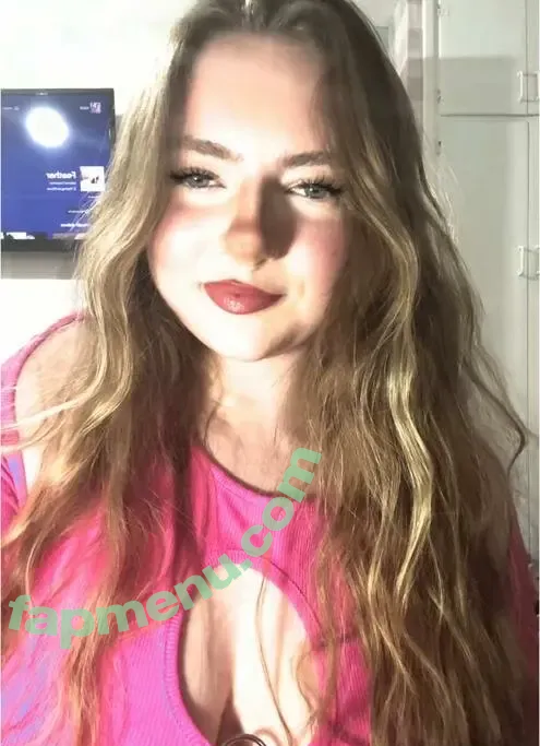 Beth Aura nude photo #0005 (Bethauraa / bethaura)