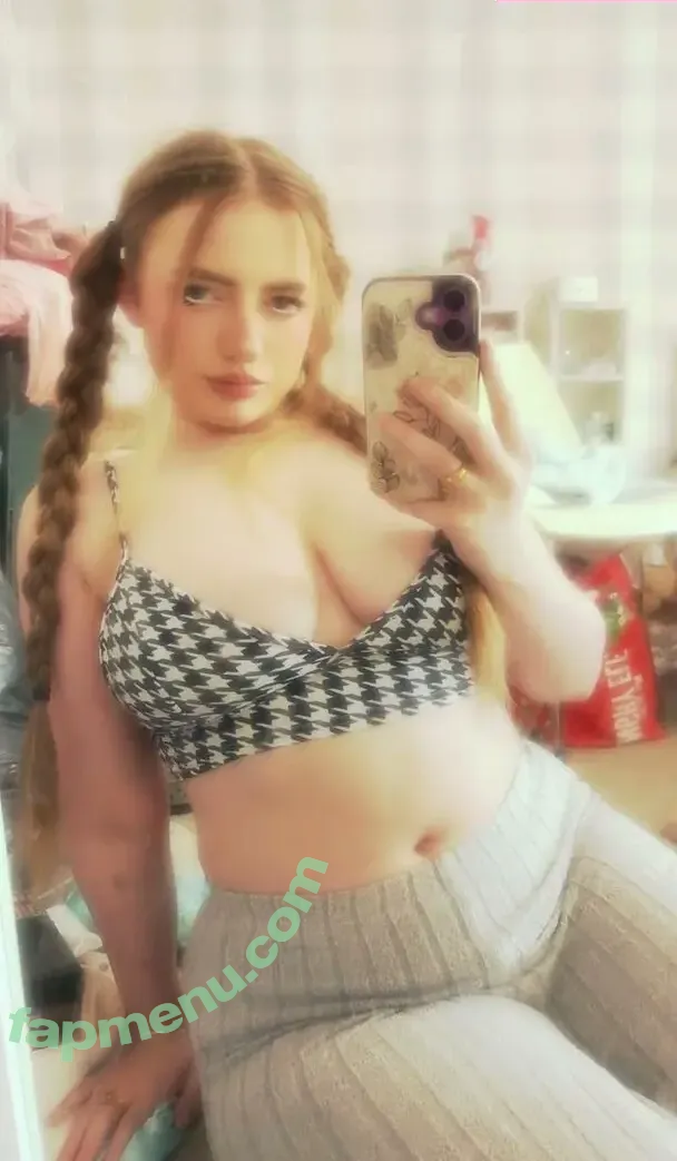 Beth Aura nude photo #0023 (Bethauraa / bethaura)