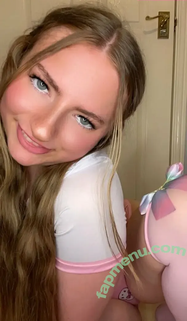 Beth Aura nude photo #0035 (Bethauraa / bethaura)