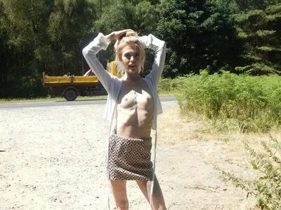 Beth Randell / Baby Beth / BabyB / Beth / beth.randell nude photo #0118