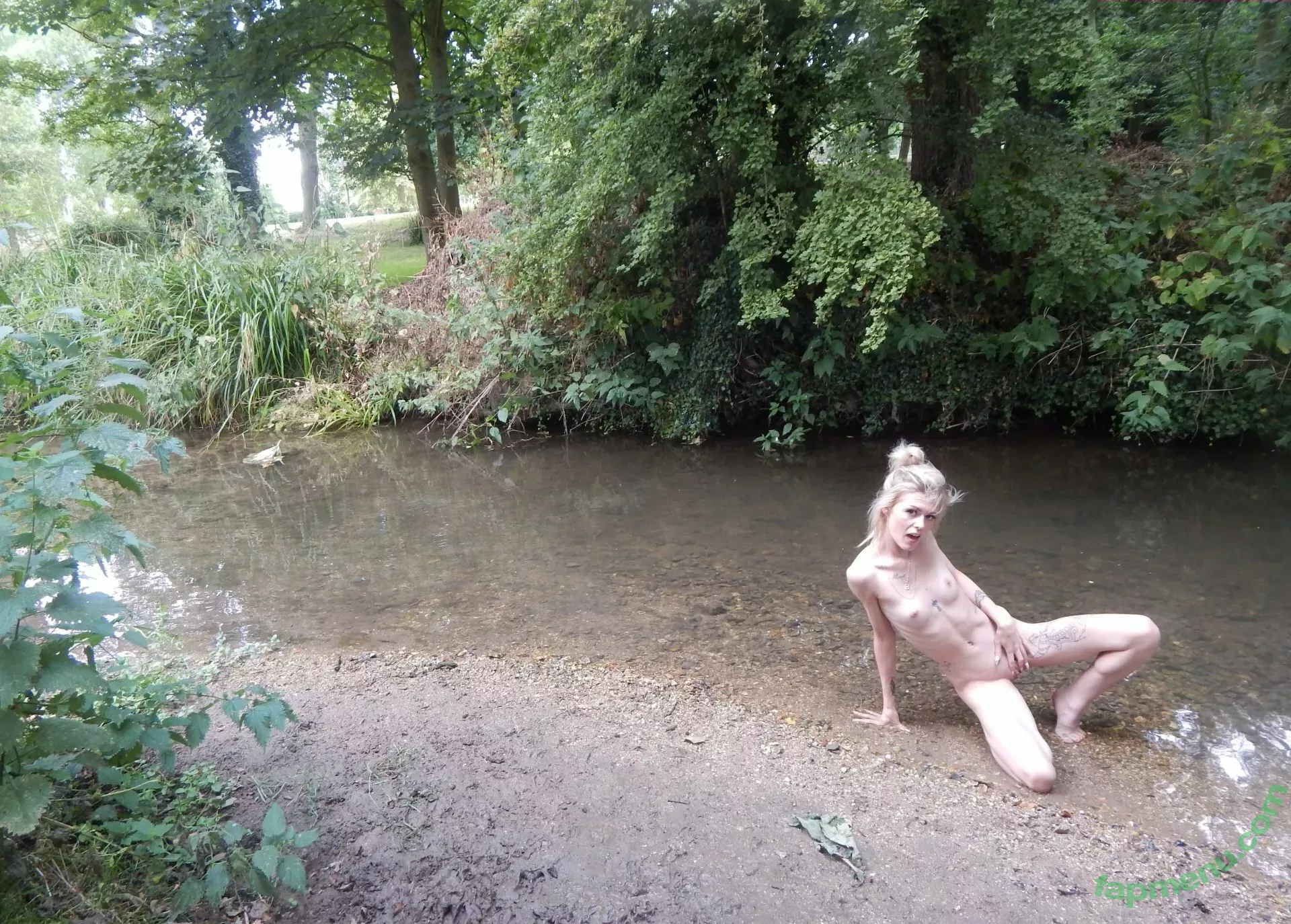 Beth Randell nude photo #0116 (Baby Beth / BabyB / Beth / beth.randell)