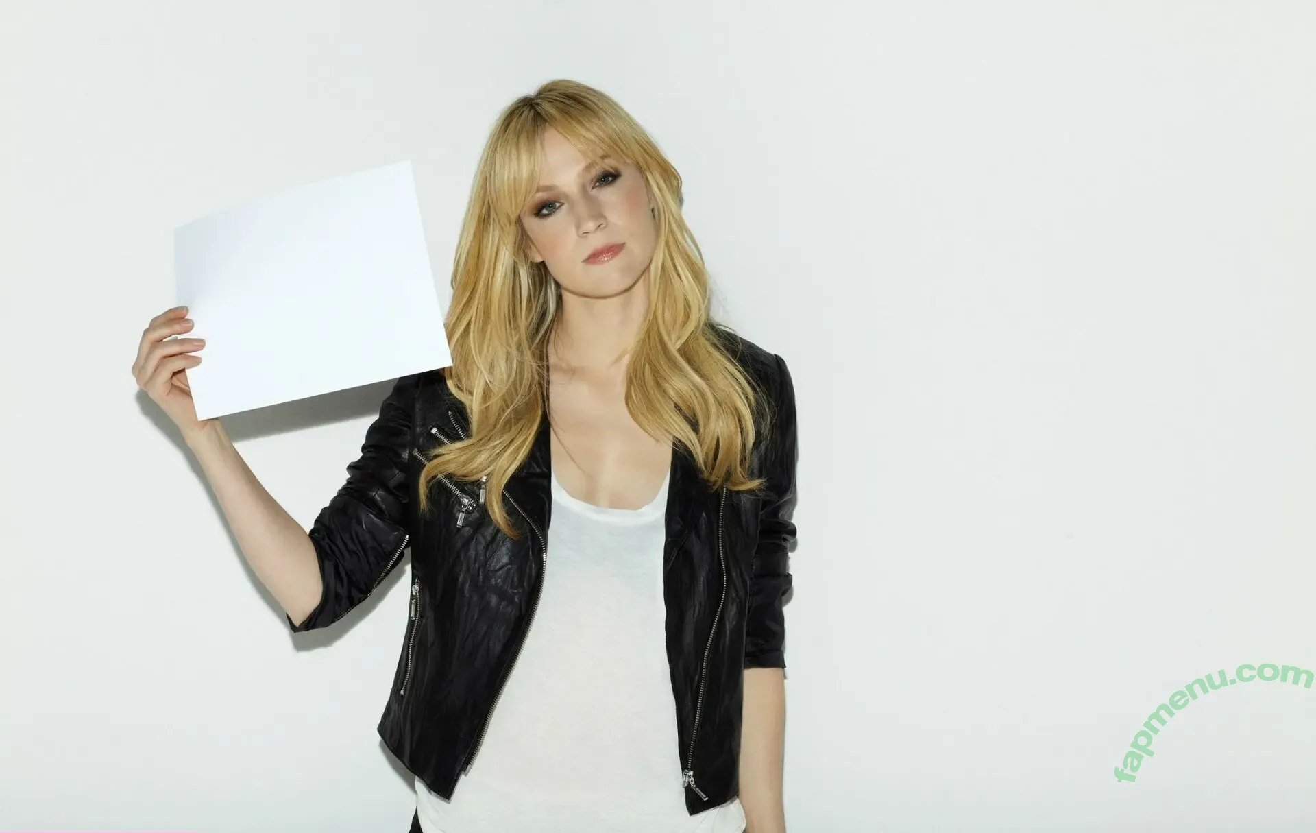 Beth Riesgraf nude photo #0011 (bethriesgraf)