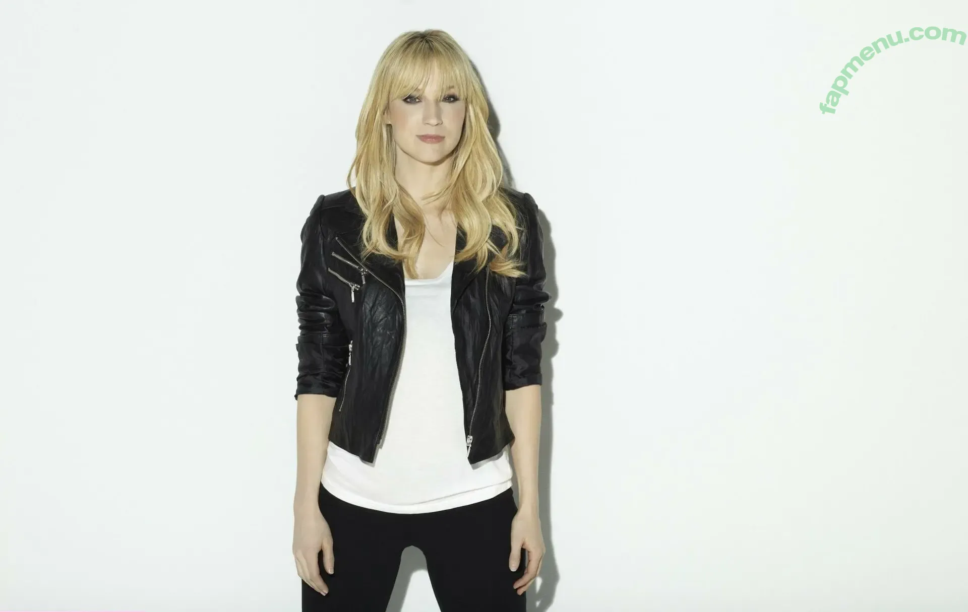 Beth Riesgraf nude photo #0016 (bethriesgraf)