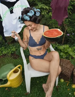 Beth.sal / Betka Saloňová / bethastley nude photo #0124