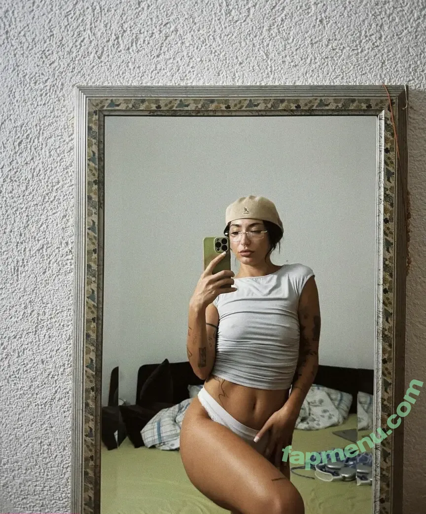 Beth.sal nude photo #0049 (Betka Saloňová / bethastley)
