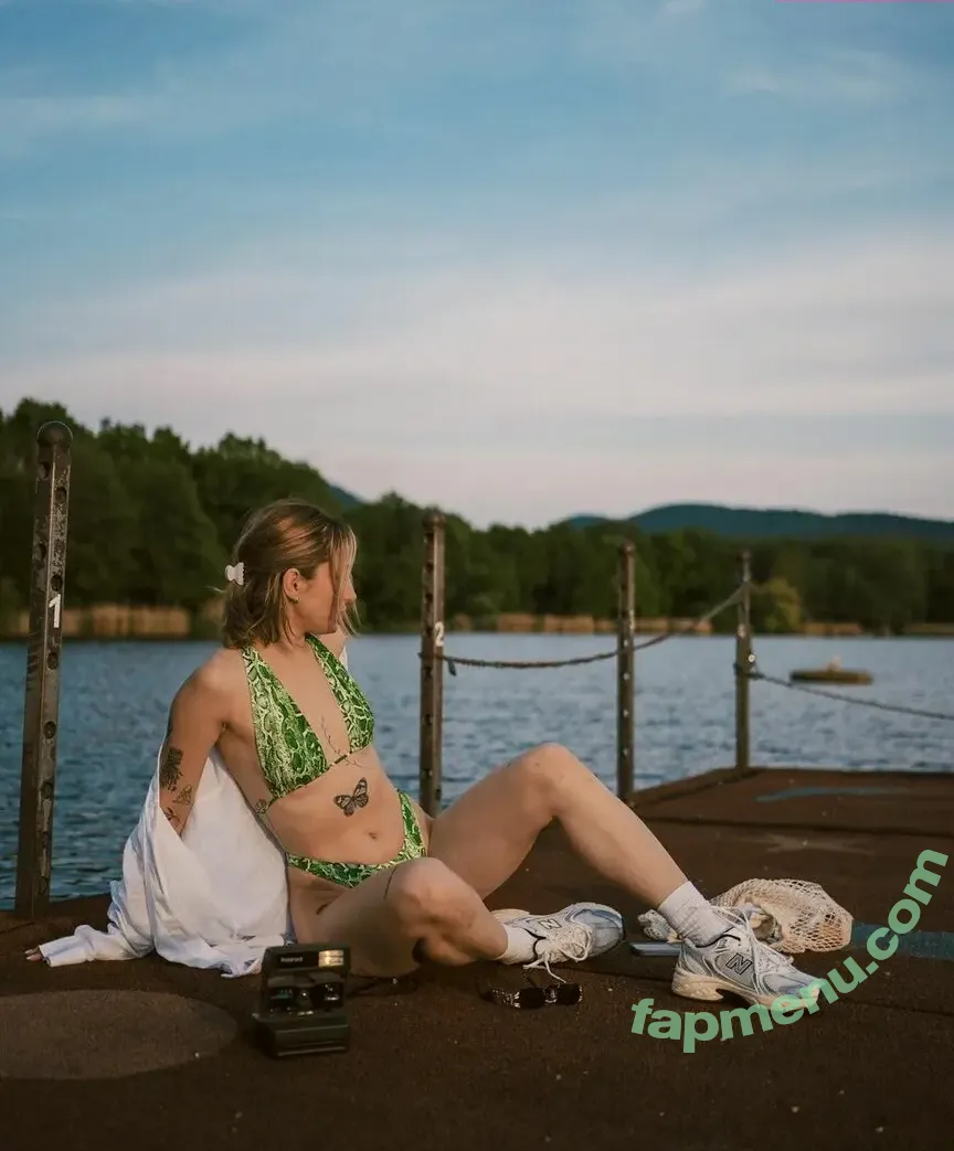 Beth.sal nude photo #0076 (Betka Saloňová / bethastley)