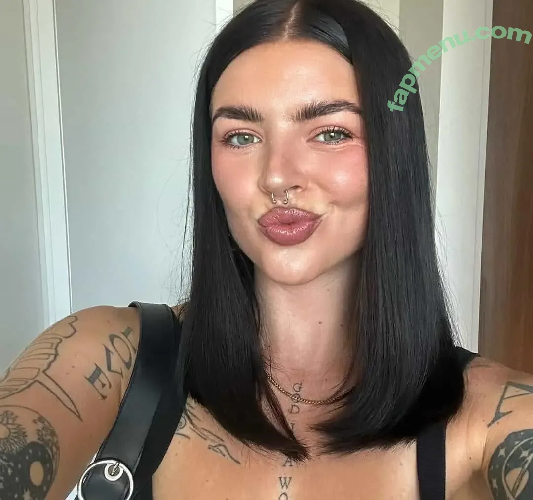 Beth Spiby nude photo #0169 (bethany_spiby / bethspiby_)