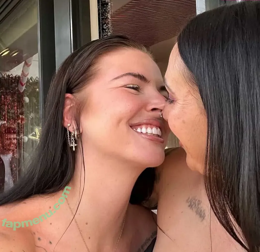 Beth Spiby nude photo #0172 (bethany_spiby / bethspiby_)