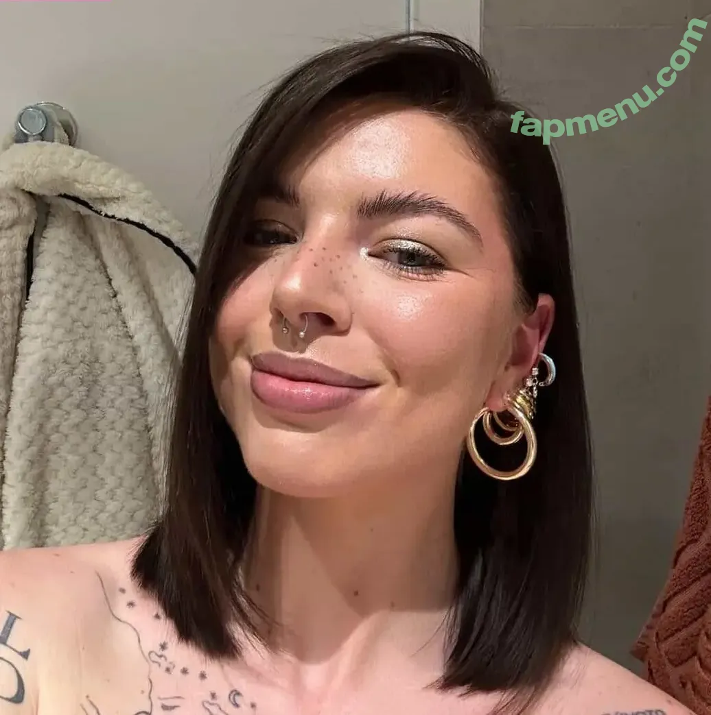 Beth Spiby nude photo #0198 (bethany_spiby / bethspiby_)