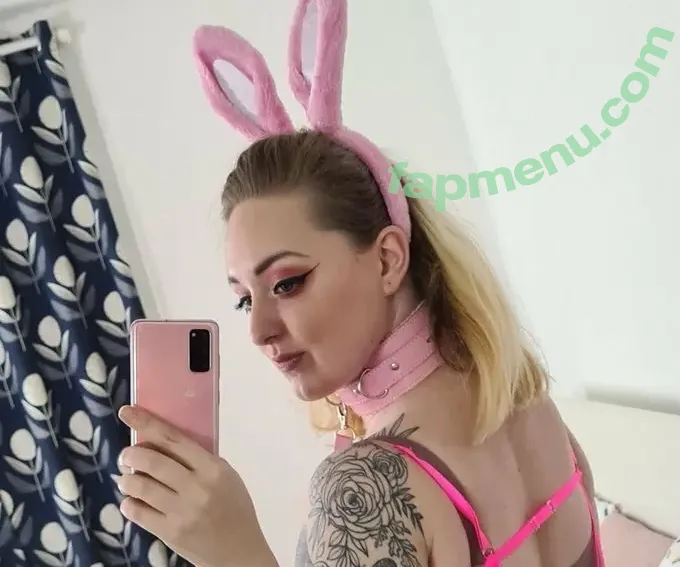 Bethany Bexley nude photo #0010 (the_beth_bexley / the_bethany_bexley)