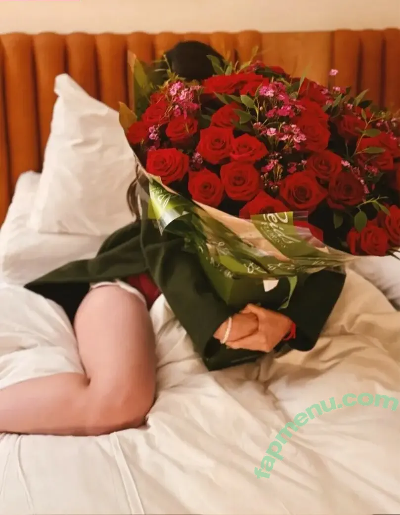 Bethcast nude photo #0081 (Bethcast)