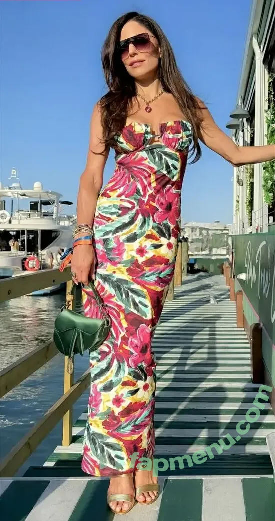 Bethenny Frankel nude photo #0399 (bethenny / bethennyfrankel)