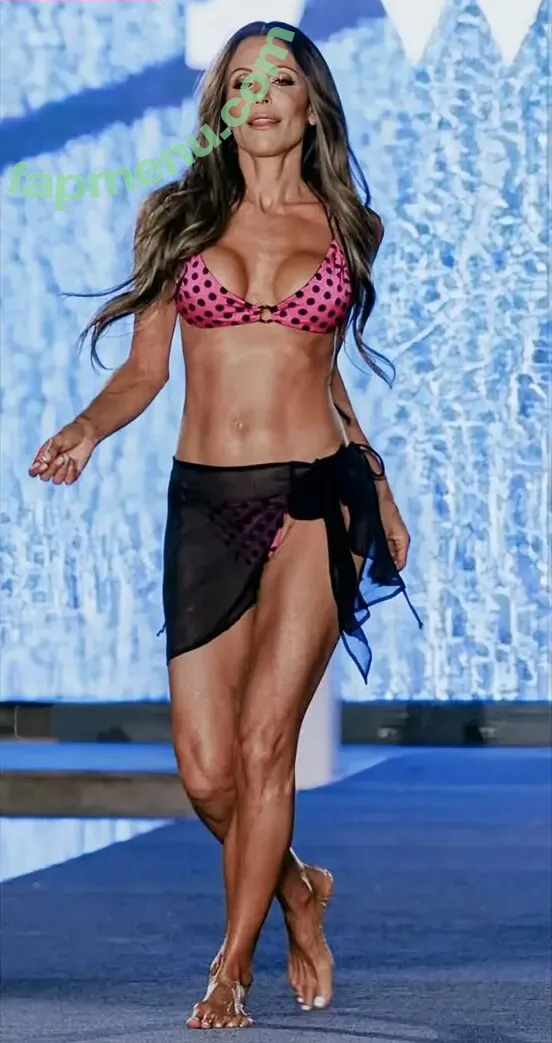Bethenny Frankel nude photo #0451 (bethenny / bethennyfrankel)