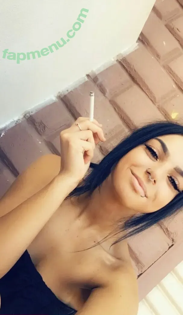 bethsmoking nude photo #0002 (beth_smoking3.0)
