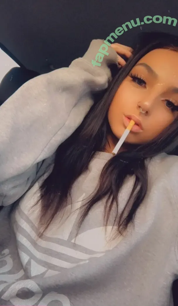 bethsmoking nude photo #0015 (beth_smoking3.0)