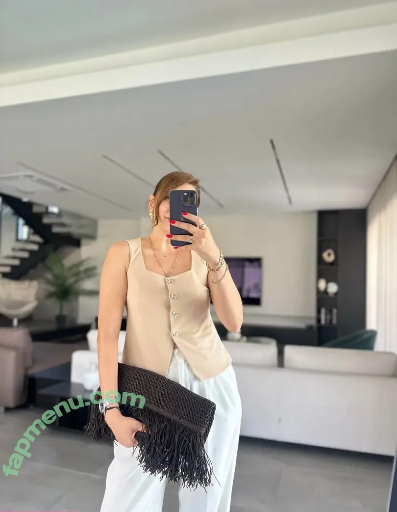 Betül Babacan nude photo #0003 (Betül Babacan)