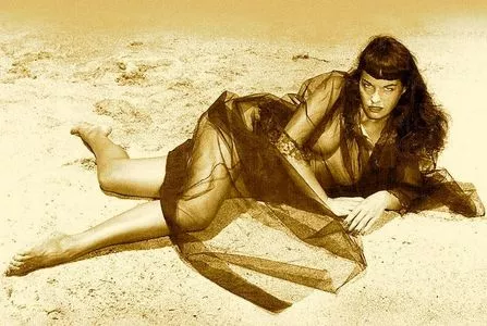 Bettie Page / bettie.page.xo / bettiepage nude photo #0197