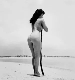 Bettie Page / bettie.page.xo / bettiepage nude photo #0211
