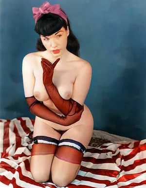 Bettie Page / bettie.page.xo / bettiepage nude photo #0448