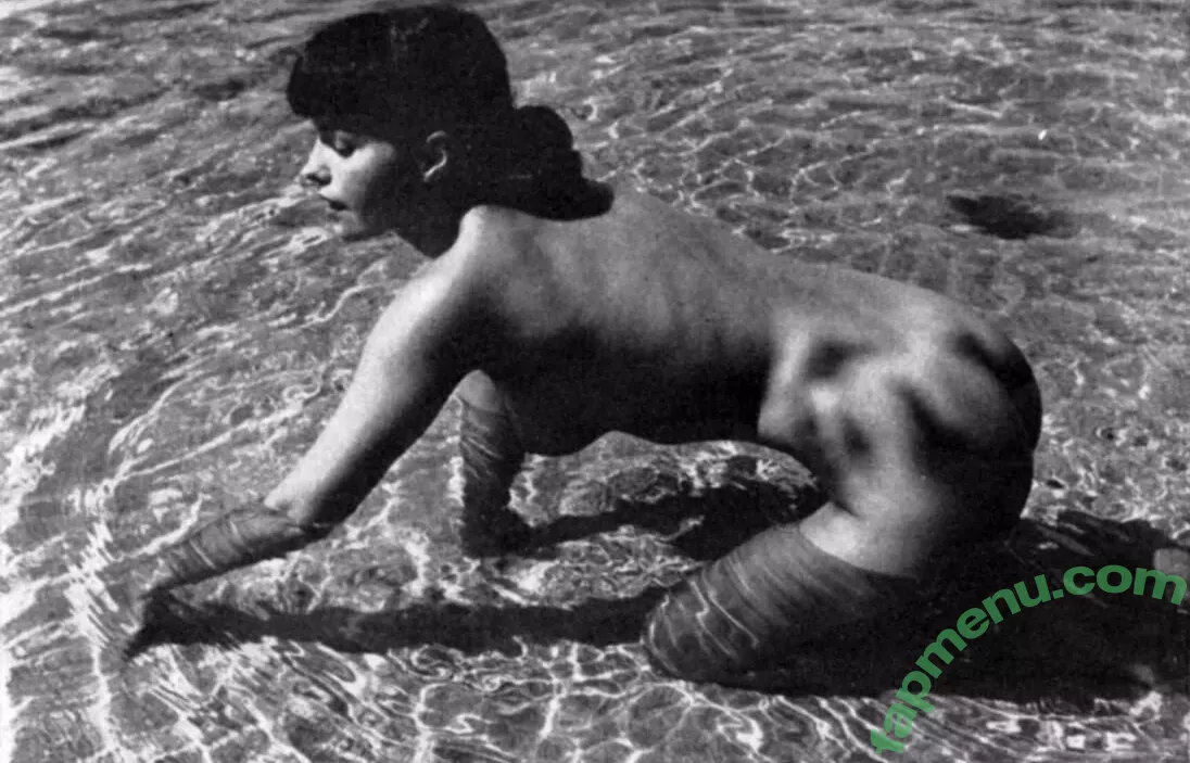 Bettie Page nude photo #0146 (bettie.page.xo / bettiepage)