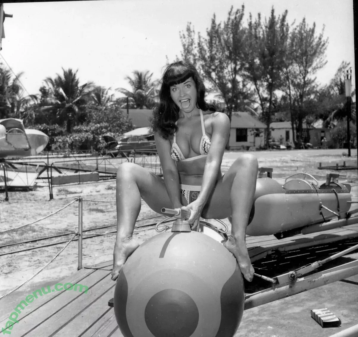 Bettie Page nude photo #0223 (bettie.page.xo / bettiepage)