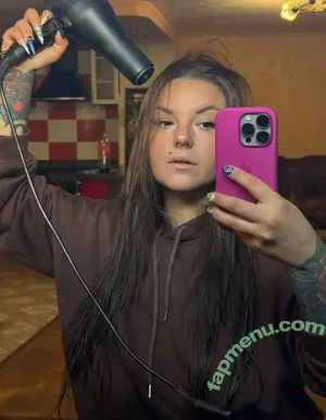 betty_bong / bettybong96 nude photo #0025