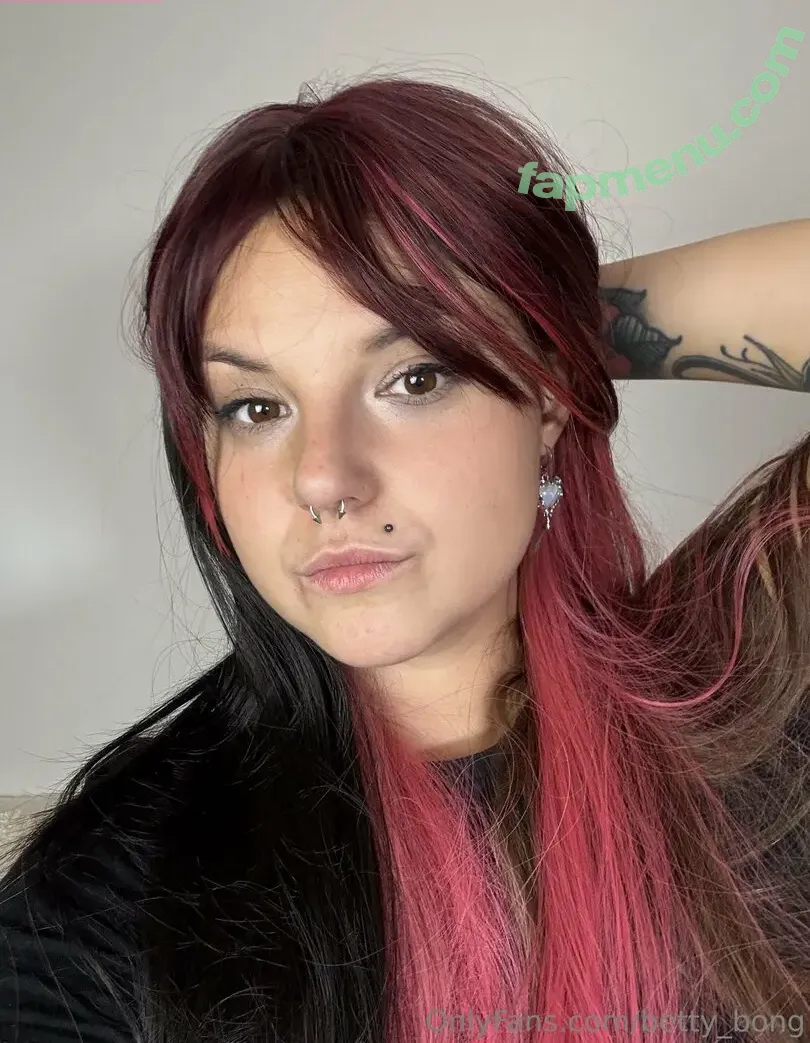 betty_bong nude photo #0023 (bettybong96)