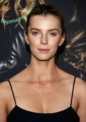 Betty Gilpin / voldemortbarbieclown nude photo #0207