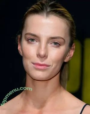 Betty Gilpin / voldemortbarbieclown nude photo #0214