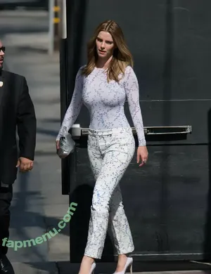 Betty Gilpin / voldemortbarbieclown nude photo #0236