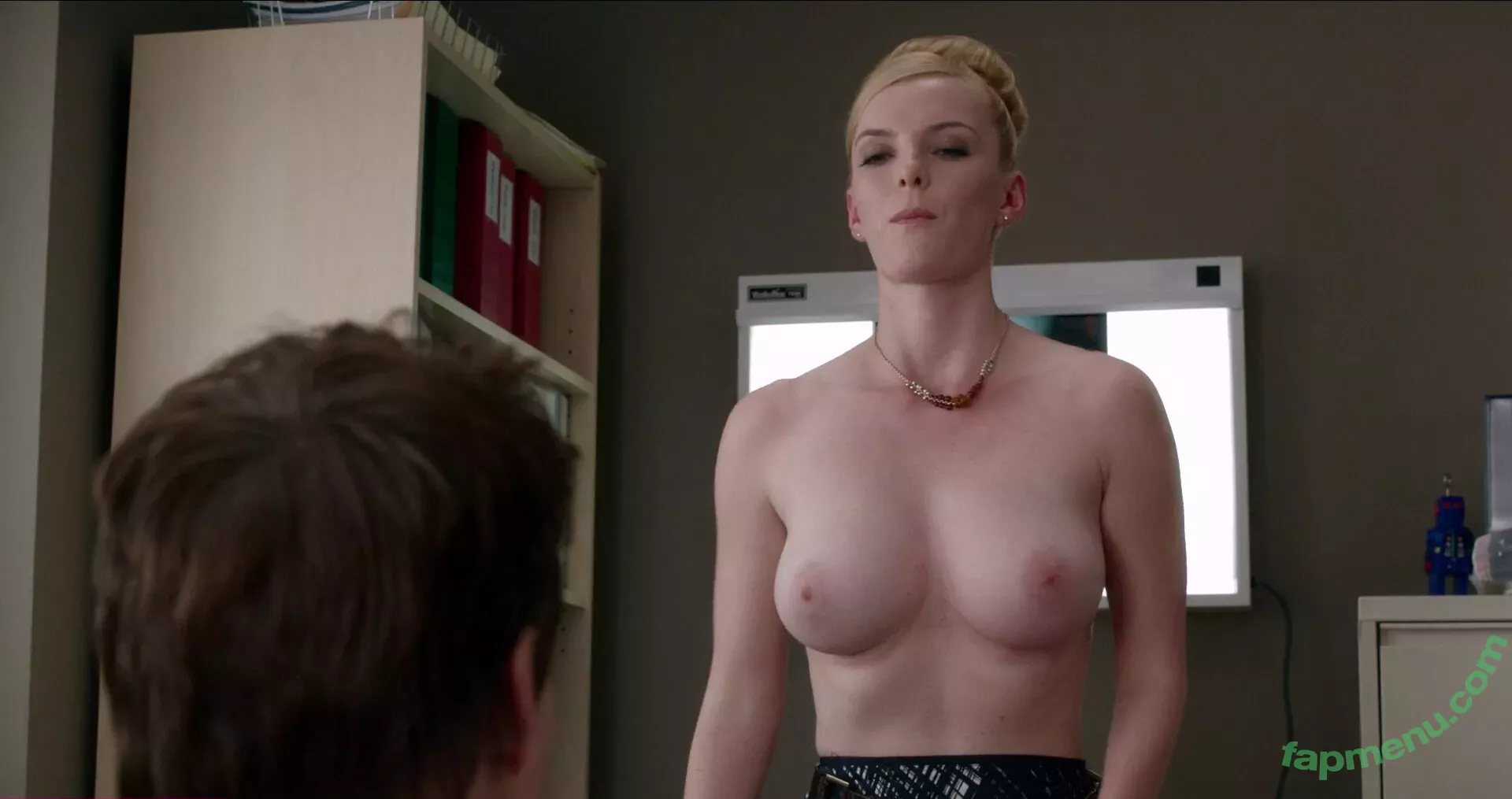 Betty Gilpin nude photo #0052 (voldemortbarbieclown)