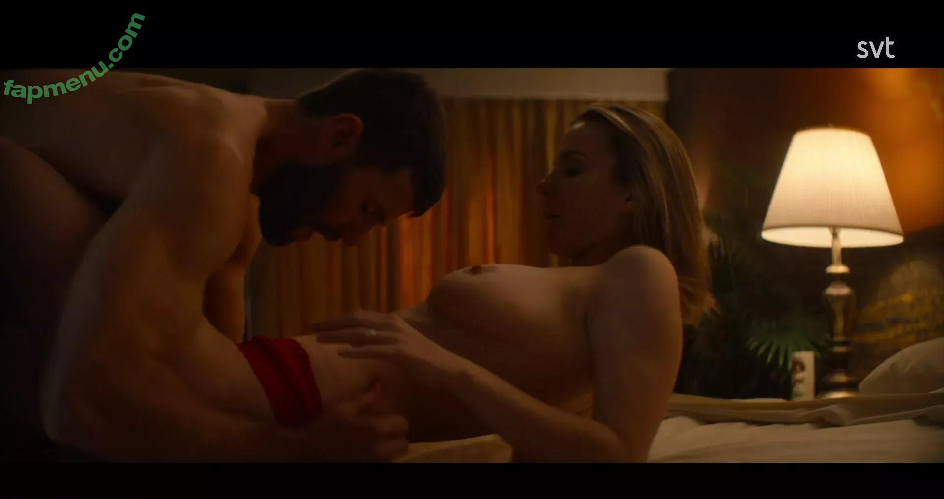 Betty Gilpin nude photo #0077 (voldemortbarbieclown)