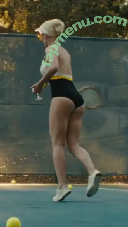 Betty Gilpin nude photo #0241 (voldemortbarbieclown)