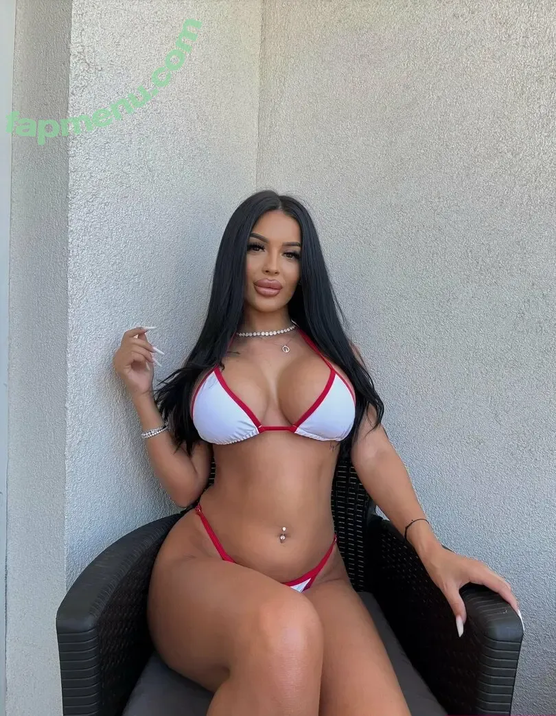 betty.lazar nude photo #0039 (betty__bl)